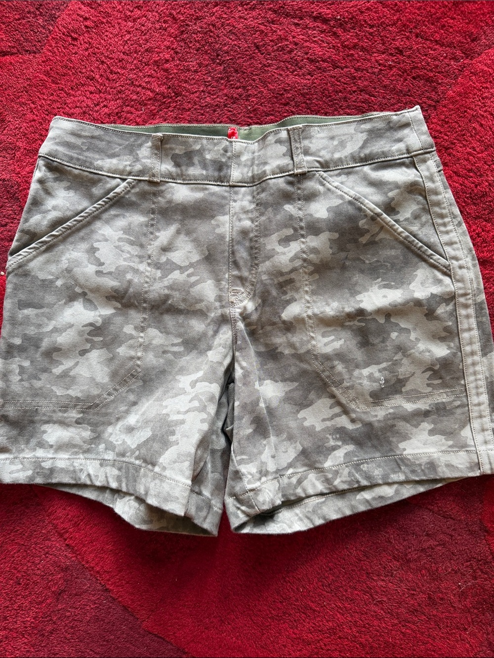 SPANX Women’s Gray Camo Bermuda Shorts